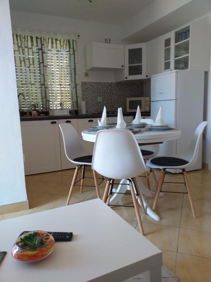Apartments Dominik Zara Esterno foto